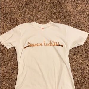 Supreme t-shirt